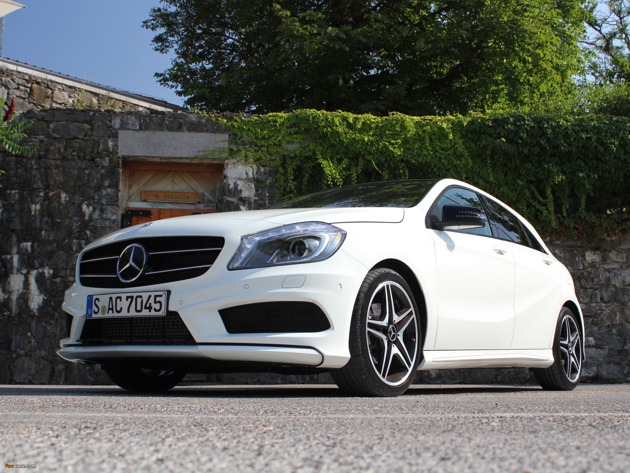 Mercedes-Benz A 200 CDI AMG Sport Package (W176) 2012 photos (2048 x 1536)