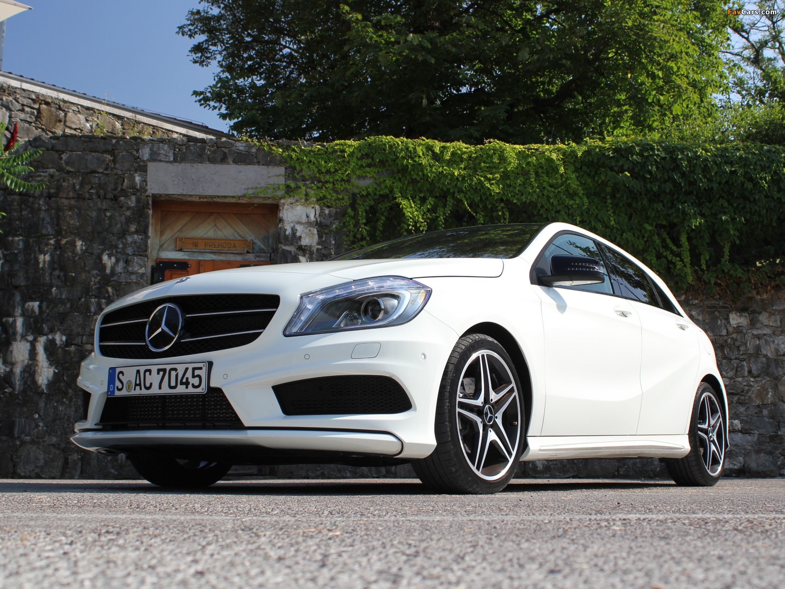 Mercedes-Benz A 200 CDI AMG Sport Package (W176) 2012 photos (1600 x 1200)