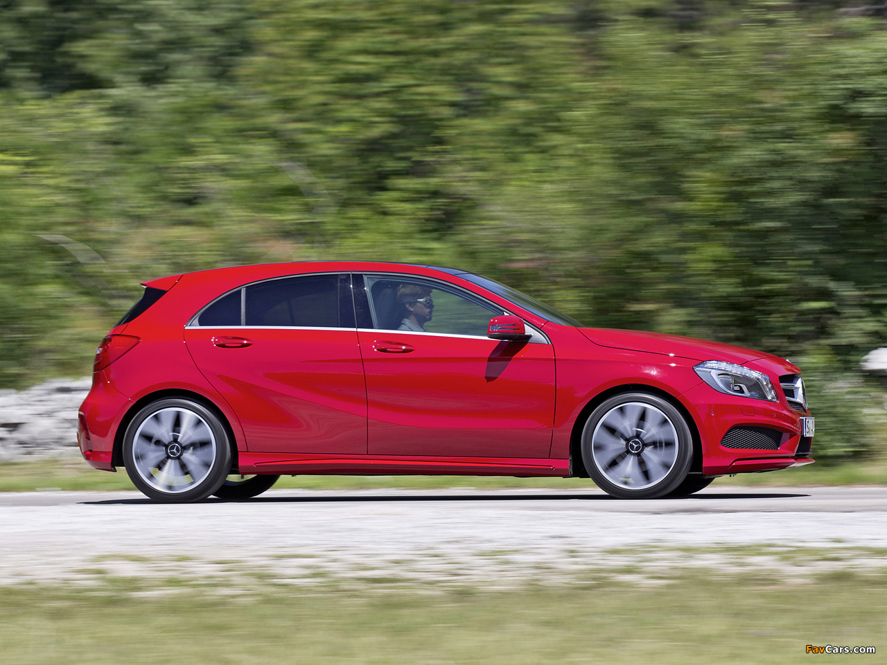 Mercedes-Benz A 200 CDI Style Package (W176) 2012 pictures (1280 x 960)