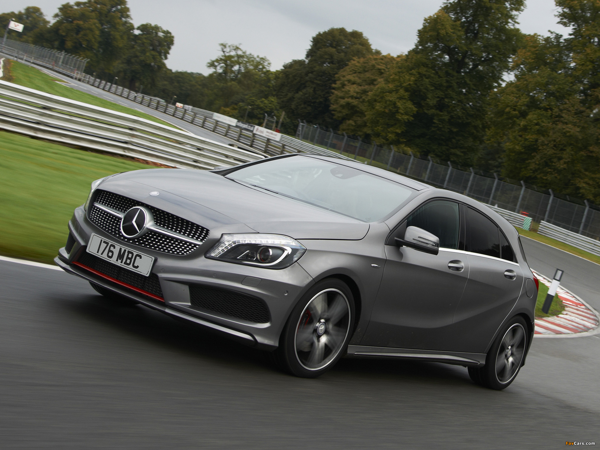 Mercedes-Benz A 250 AMG Sport Package UK-spec (W176) 2012 pictures (2048 x 1536)