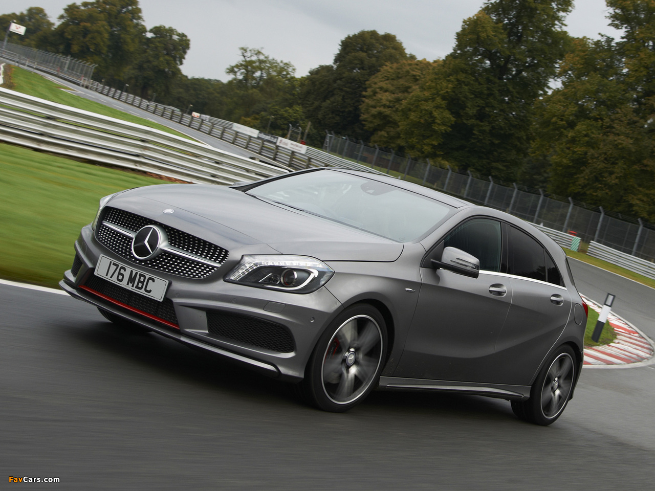 Mercedes-Benz A 250 AMG Sport Package UK-spec (W176) 2012 pictures (1280 x 960)