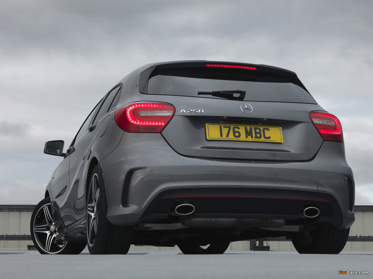 Mercedes-Benz A 250 AMG Sport Package UK-spec (W176) 2012 wallpapers (1280 x 960)