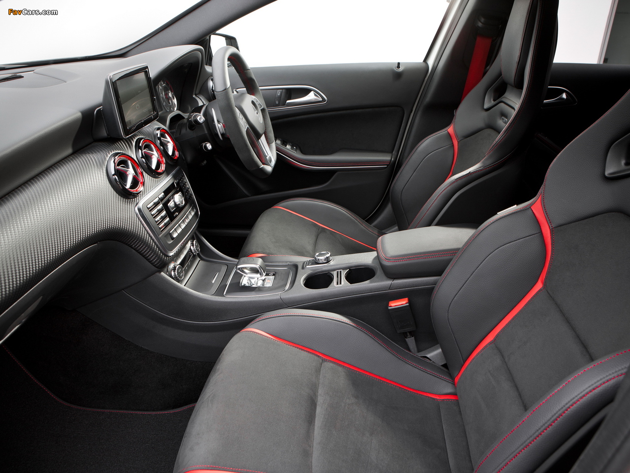 Mercedes-Benz A 45 AMG UK-spec (W176) 2013 pictures (1280 x 960)