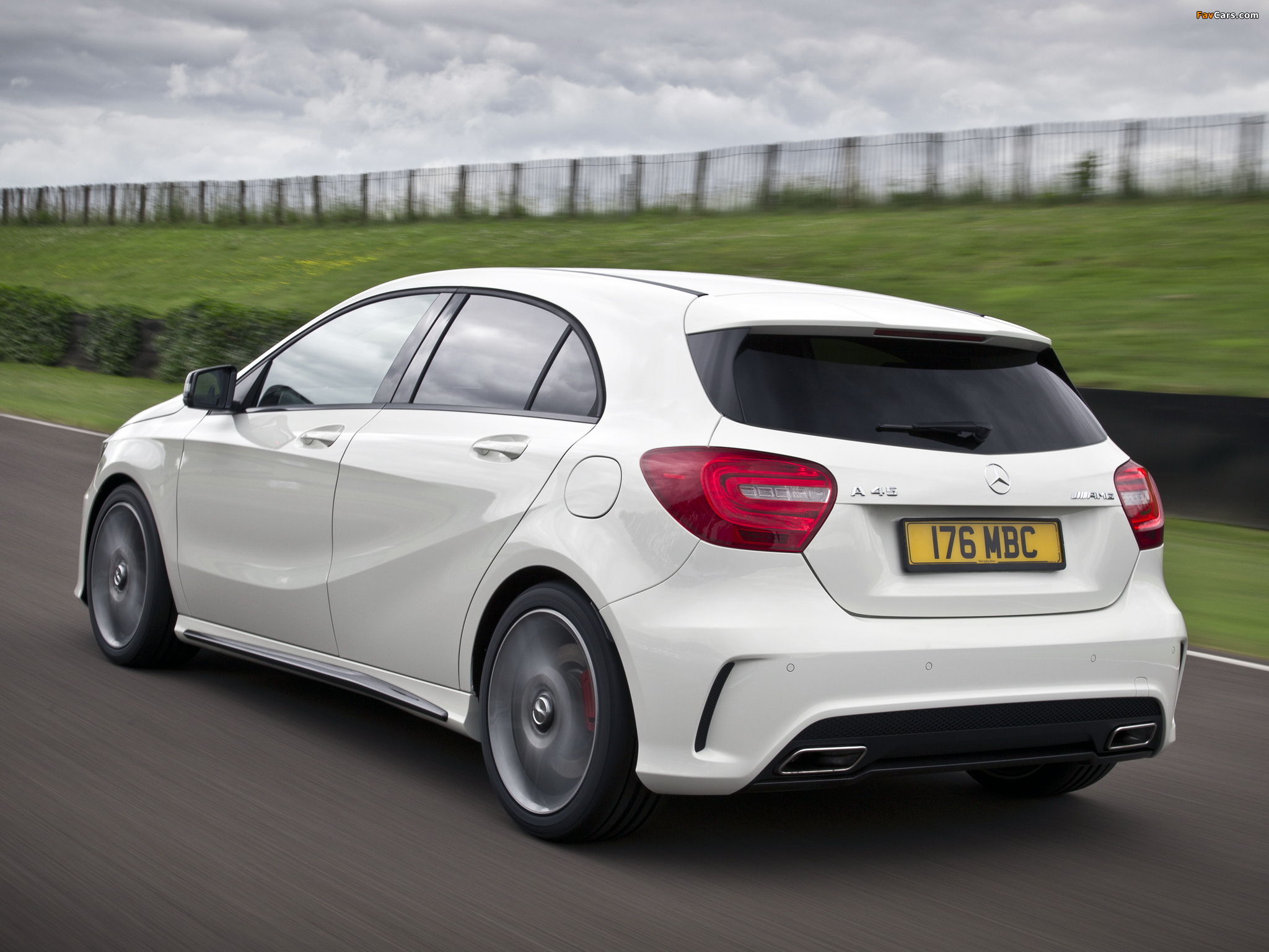 Mercedes-Benz A 45 AMG UK-spec (W176) 2013 pictures (2048 x 1536)