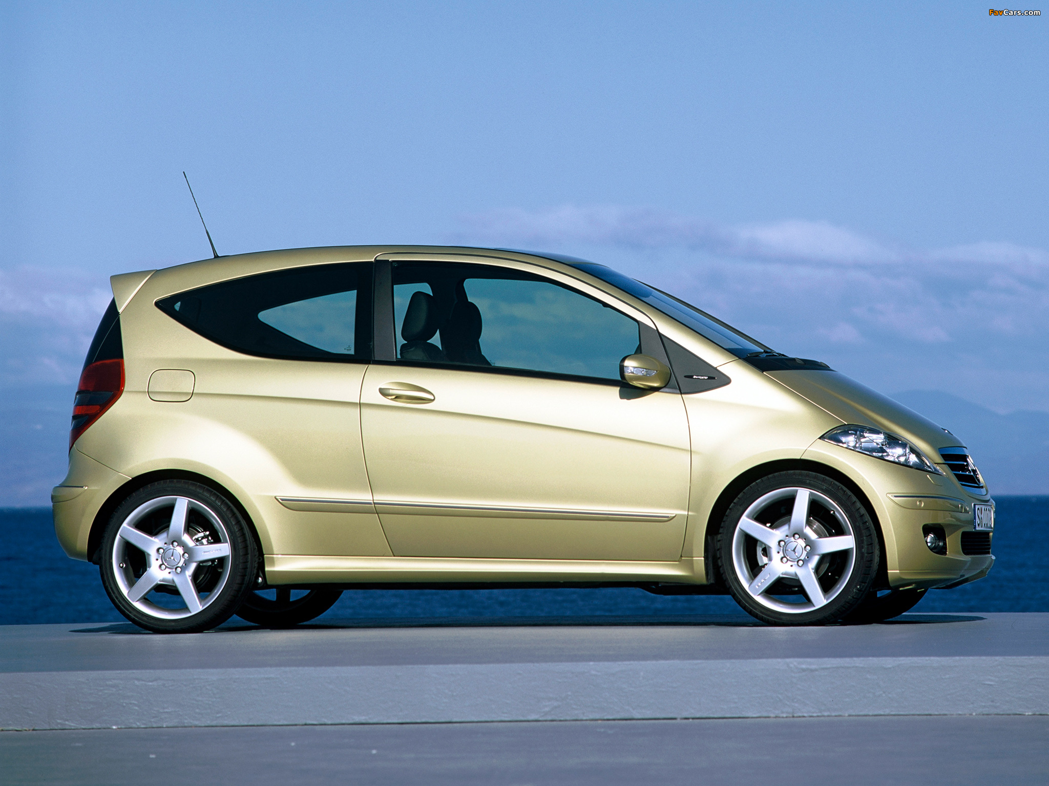 Photos of Mercedes-Benz A 200 3-door (W169) 2004–08 (2048 x 1536)