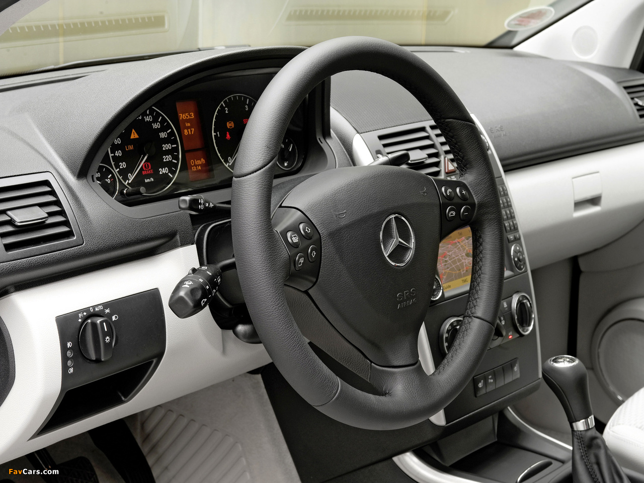 Photos of Mercedes-Benz A 160 CDI 5-door (W169) 2008–12 (1280 x 960)