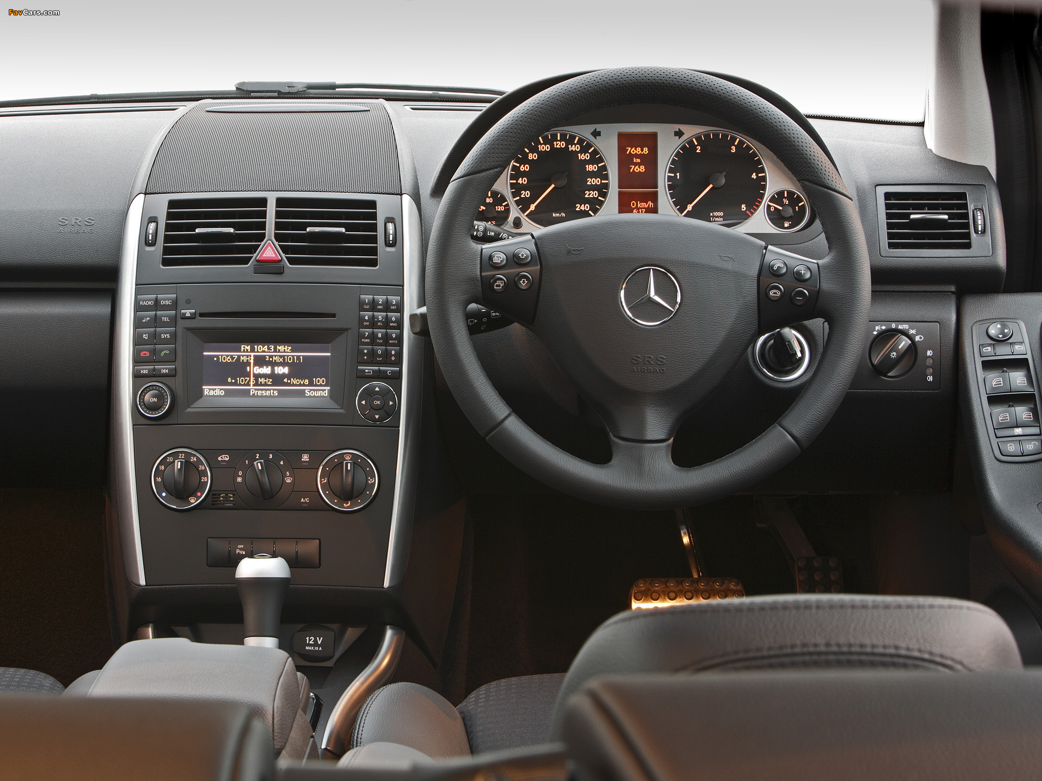 Photos of Mercedes-Benz A 180 CDI 5-door AU-spec (W169) 2008–12 (2048 x 1536)