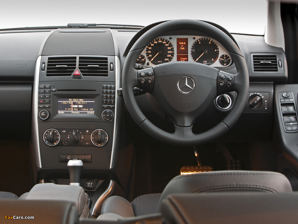 Photos of Mercedes-Benz A 180 CDI 5-door AU-spec (W169) 2008–12 (1024 x 768)