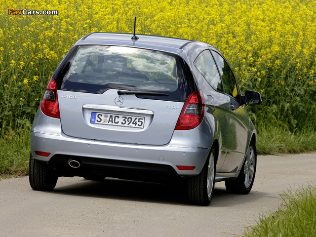 Photos of Mercedes-Benz A 160 CDI 3-door (W169) 2008–12 (640 x 480)