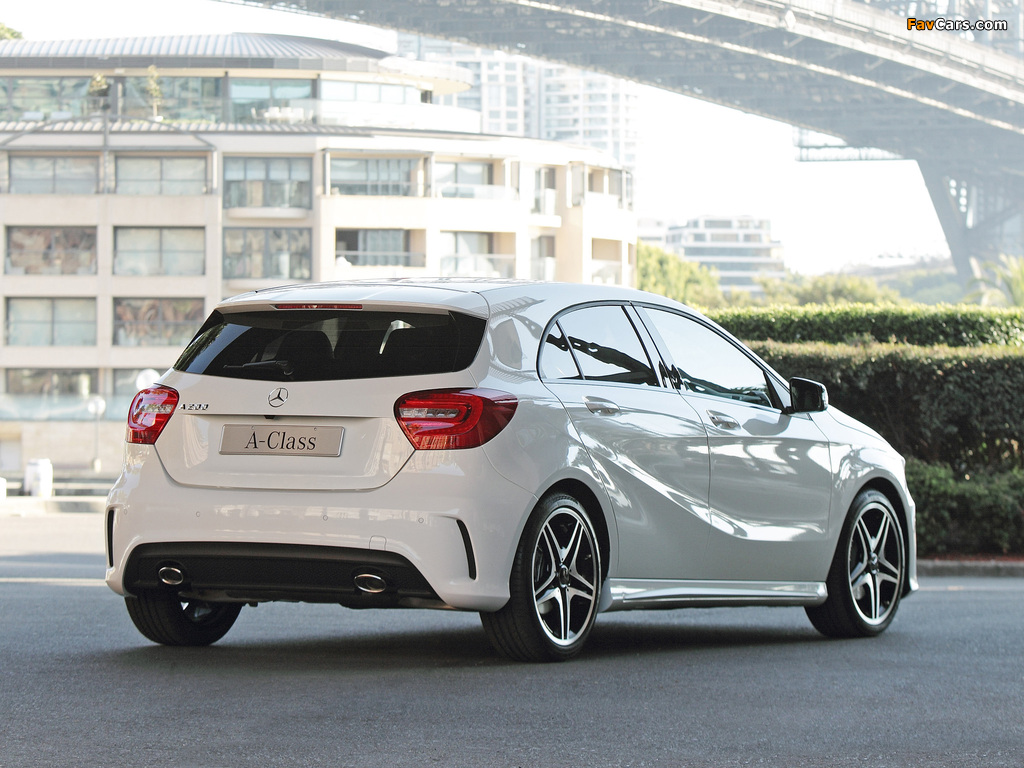 Photos of Mercedes-Benz A 200 Style Package AU-spec (W176) 2012 (1024 x 768)