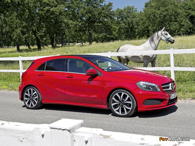 Photos of Mercedes-Benz A 200 CDI Style Package (W176) 2012 (640 x 480)