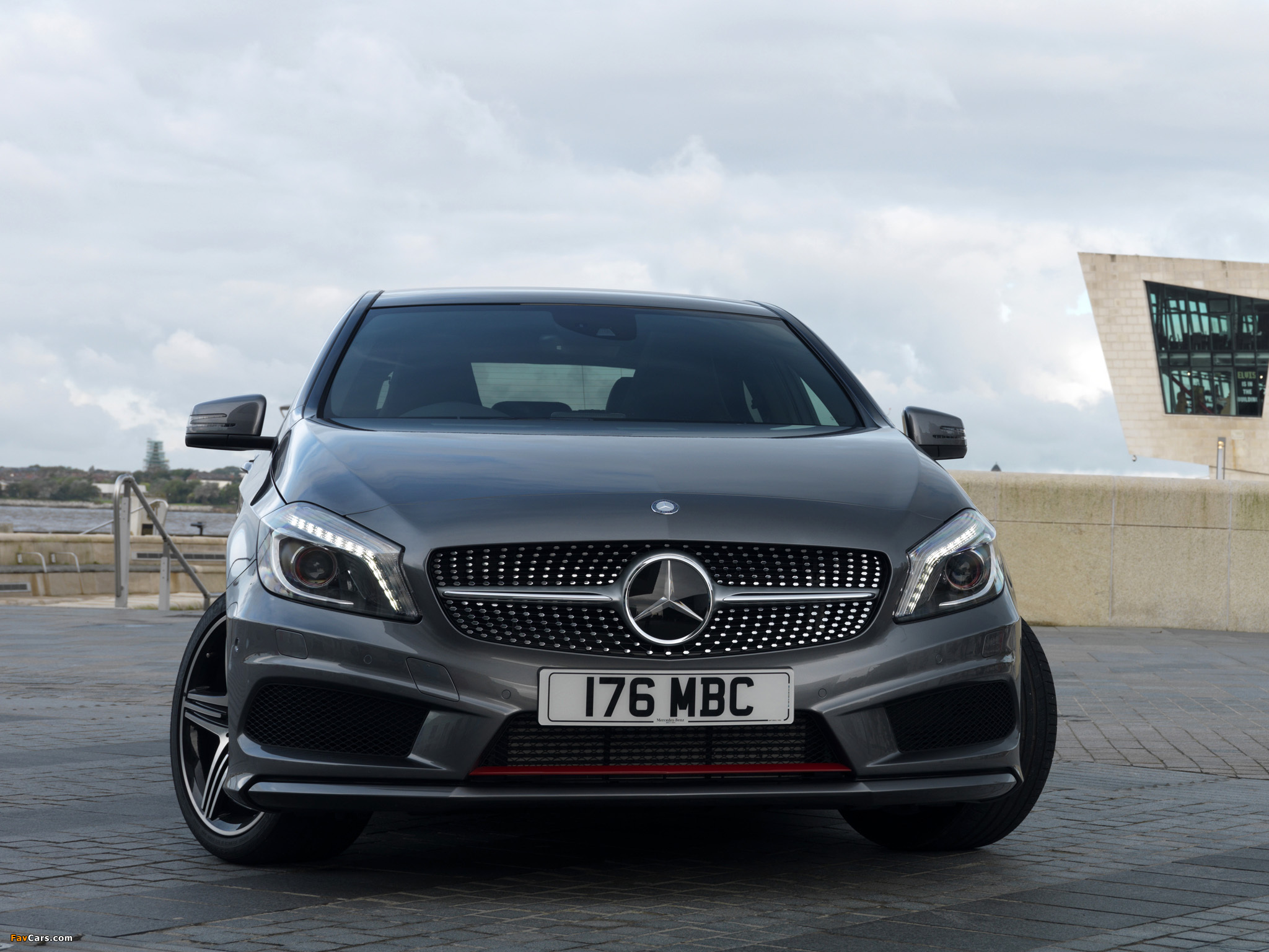 Photos of Mercedes-Benz A 250 AMG Sport Package UK-spec (W176) 2012 (2048 x 1536)