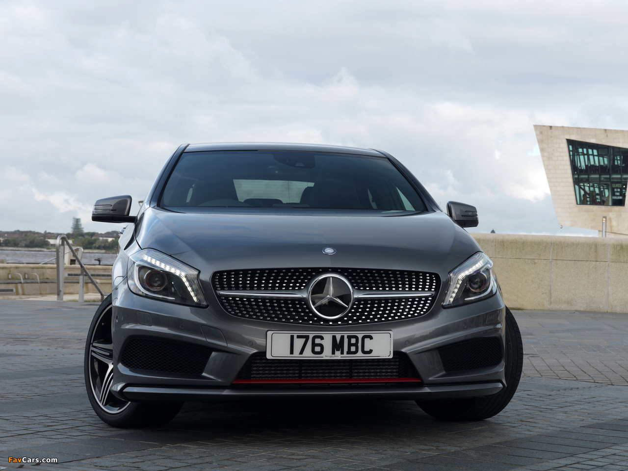 Photos of Mercedes-Benz A 250 AMG Sport Package UK-spec (W176) 2012 (1280 x 960)