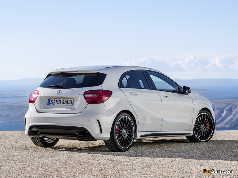 Photos of Mercedes-Benz A 45 AMG (W176) 2013 (800 x 600)