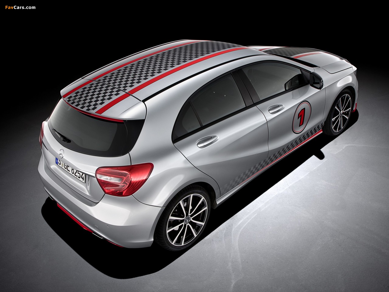 Photos of Mercedes-Benz A-Klasse Sport (W176) 2013 (1280 x 960)