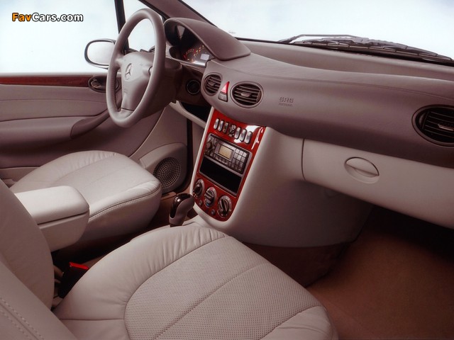 Pictures of Mercedes-Benz A 140 (W168) 2000–04 (640 x 480)