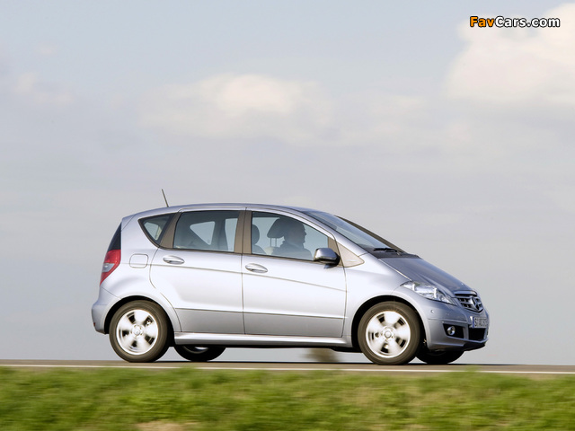 Pictures of Mercedes-Benz A 160 CDI 5-door (W169) 2008–12 (640 x 480)