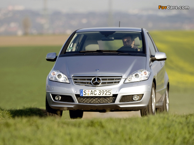 Pictures of Mercedes-Benz A 160 CDI 5-door (W169) 2008–12 (640 x 480)