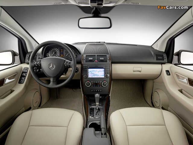 Pictures of Mercedes-Benz A 170 3-door (W169) 2008–12 (640 x 480)