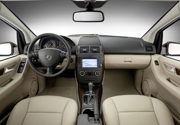 Pictures of Mercedes-Benz A 170 3-door (W169) 2008–12