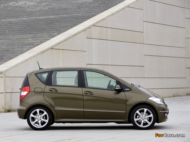 Pictures of Mercedes-Benz A 200 5-door (W169) 2008–12 (640 x 480)