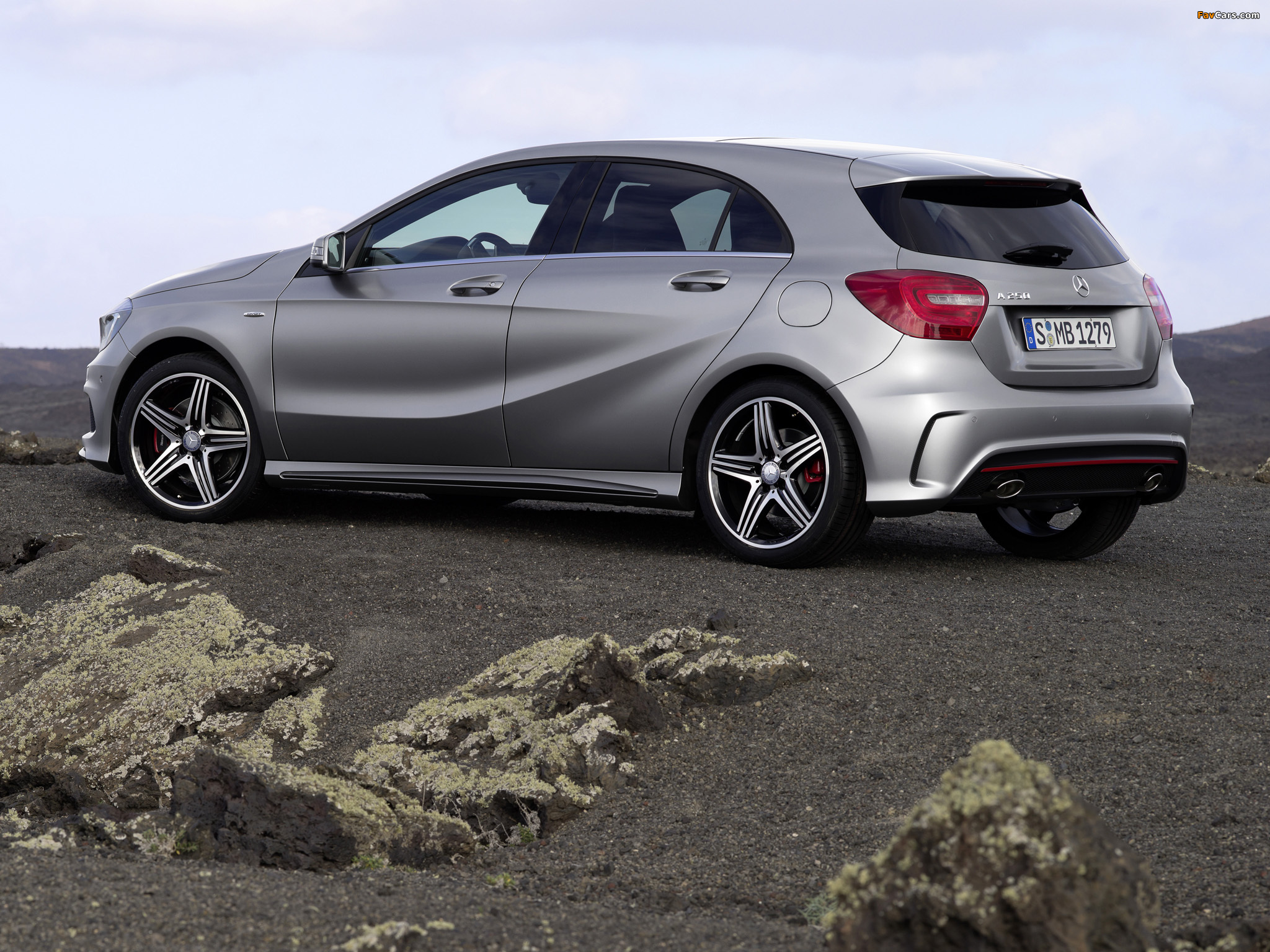 Pictures of Mercedes-Benz A 250 AMG Sport Package (W176) 2012 (2048 x 1536)