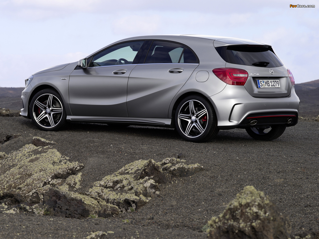 Pictures of Mercedes-Benz A 250 AMG Sport Package (W176) 2012 (1280 x 960)