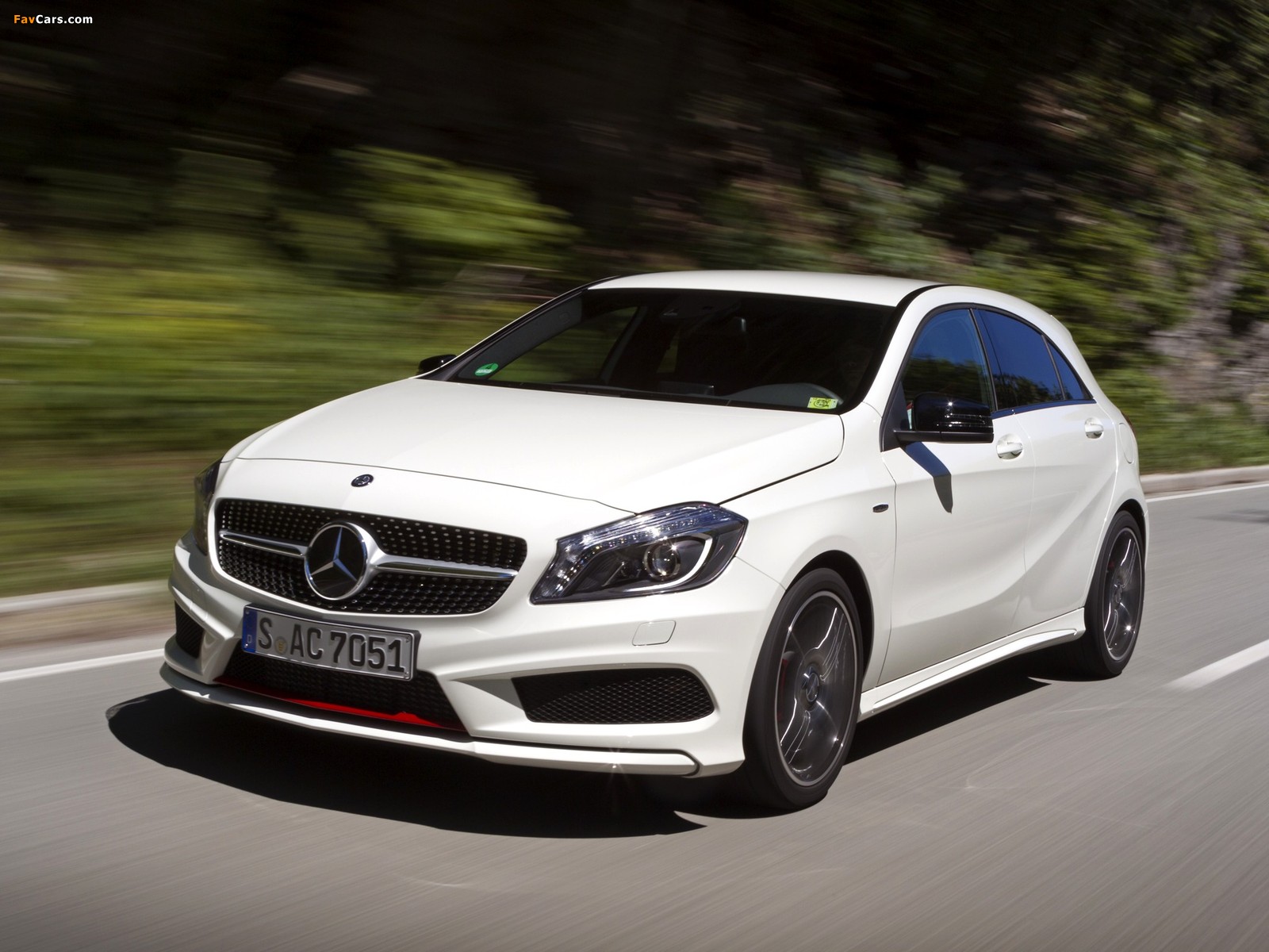 Pictures of Mercedes-Benz A 200 CDI AMG Sport Package (W176) 2012 (1600 x 1200)