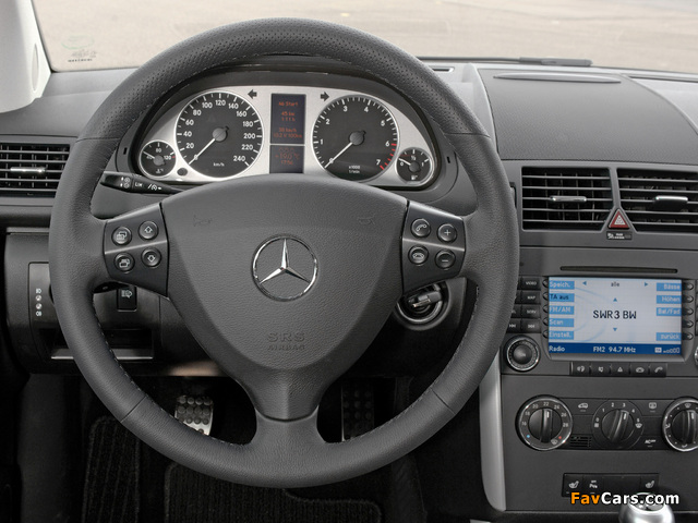 Mercedes-Benz A 200 Turbo 3-door (W169) 2004–08 wallpapers (640 x 480)