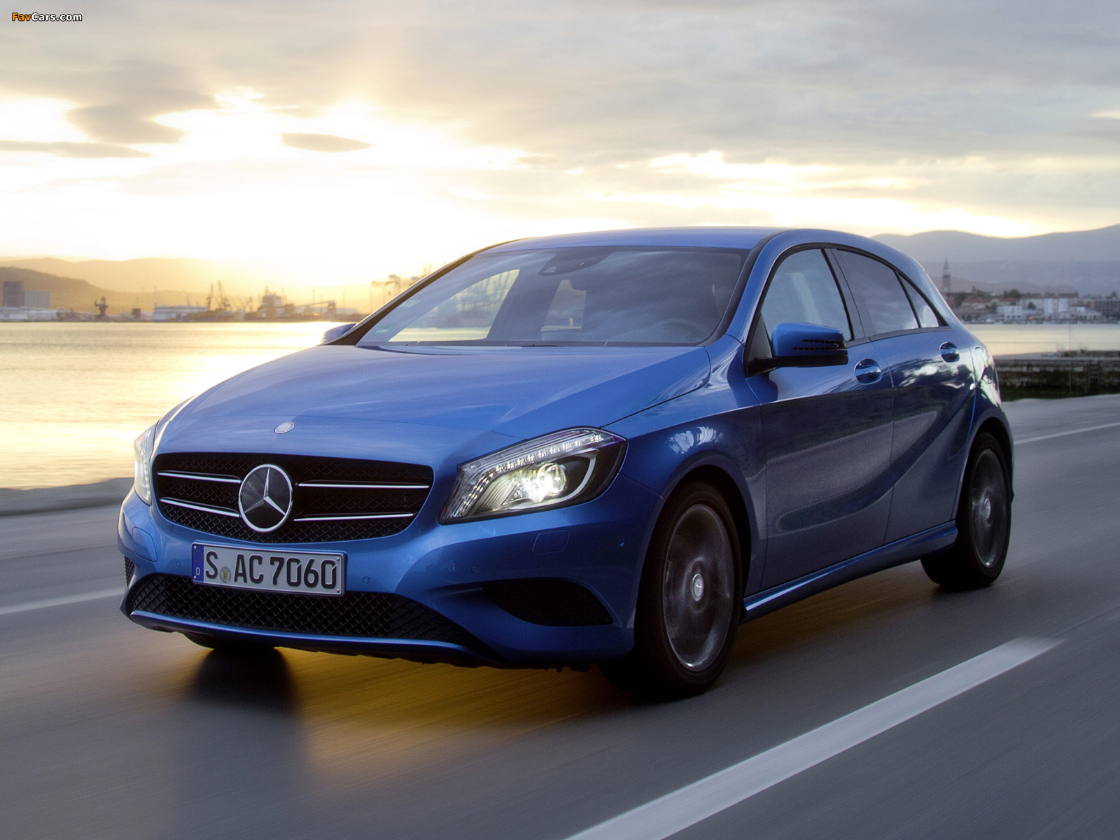 Mercedes-Benz A 200 Urban Package (W176) 2012 wallpapers (1600 x 1200)