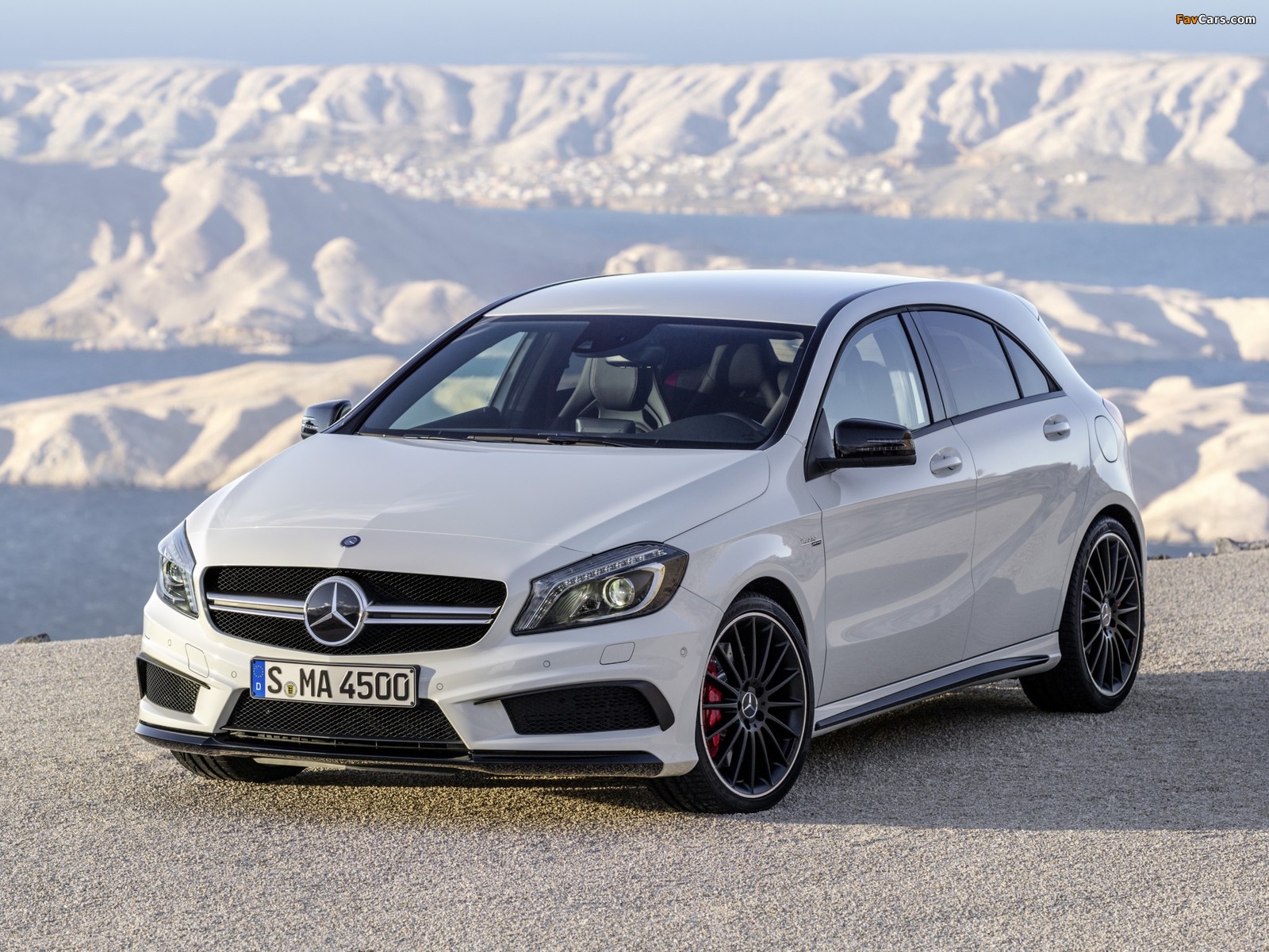 Mercedes-Benz A 45 AMG (W176) 2013 wallpapers (1600 x 1200)