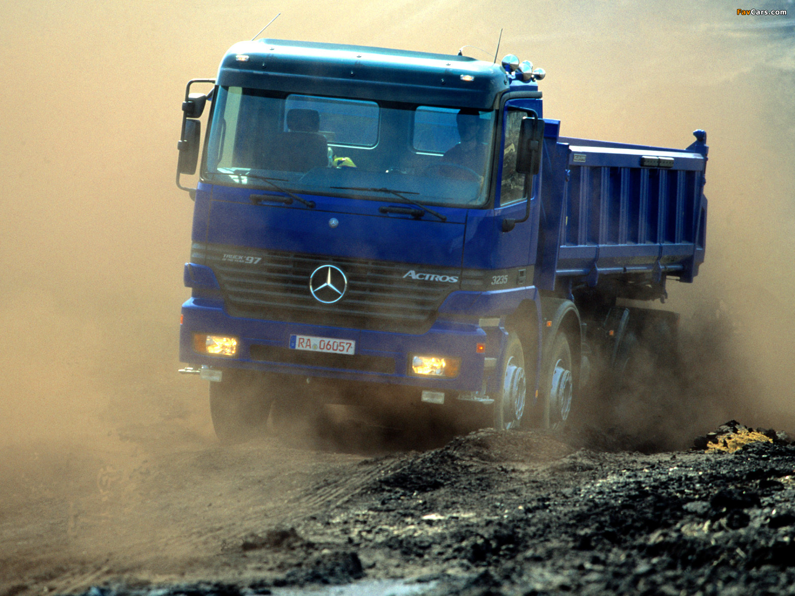 Images of Mercedes-Benz Actros 3235 (MP1) 1997–2002 (1600 x 1200)