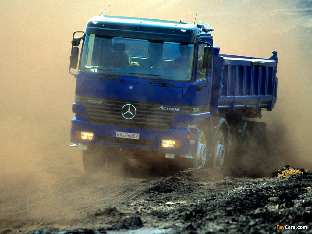Images of Mercedes-Benz Actros 3235 (MP1) 1997–2002 (1024 x 768)