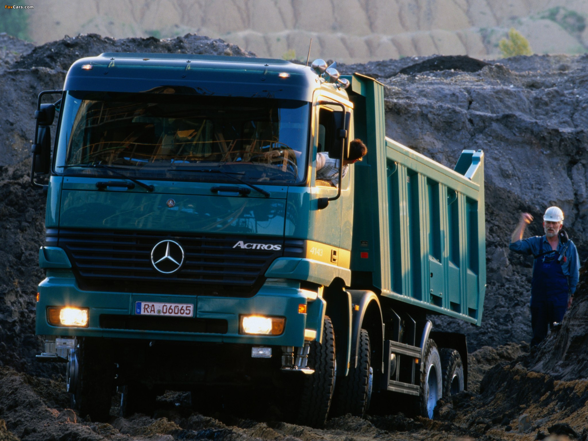 Images of Mercedes-Benz Actros 4143 (MP1) 1997–2002 (2048 x 1536)