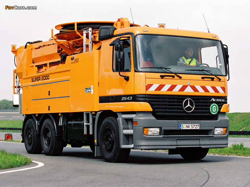 Images of Mercedes-Benz Actros 2543 Road Service (MP1) 1997–2002 (800 x 600)