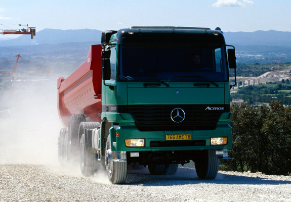 Images of Mercedes-Benz Actros 2040 (MP1) 1997–2002