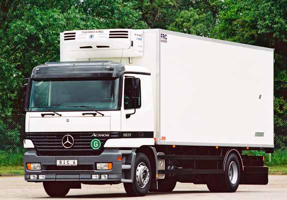 Images of Mercedes-Benz Actros 1831 (MP1) 1997–2002