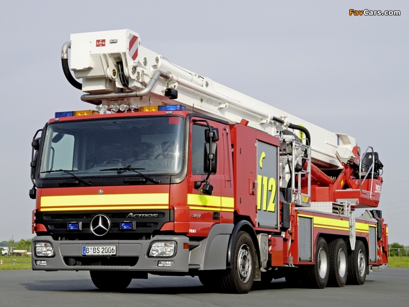 Images of Mercedes-Benz Actros 2641 Feuerwehr (MP2) 2002–09 (800 x 600)