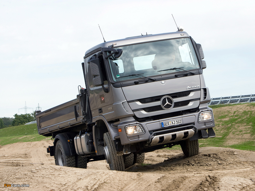 Images of Mercedes-Benz Actros 1832 (MP3) 2009–11 (1024 x 768)