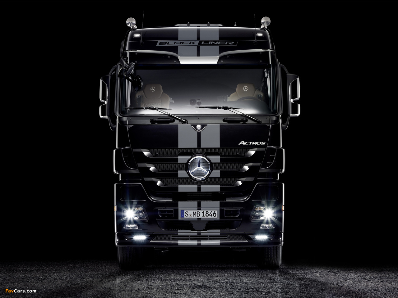 Images of Mercedes-Benz Actros 1846 Black/White Liner Edition (MP3) 2010 (1280 x 960)