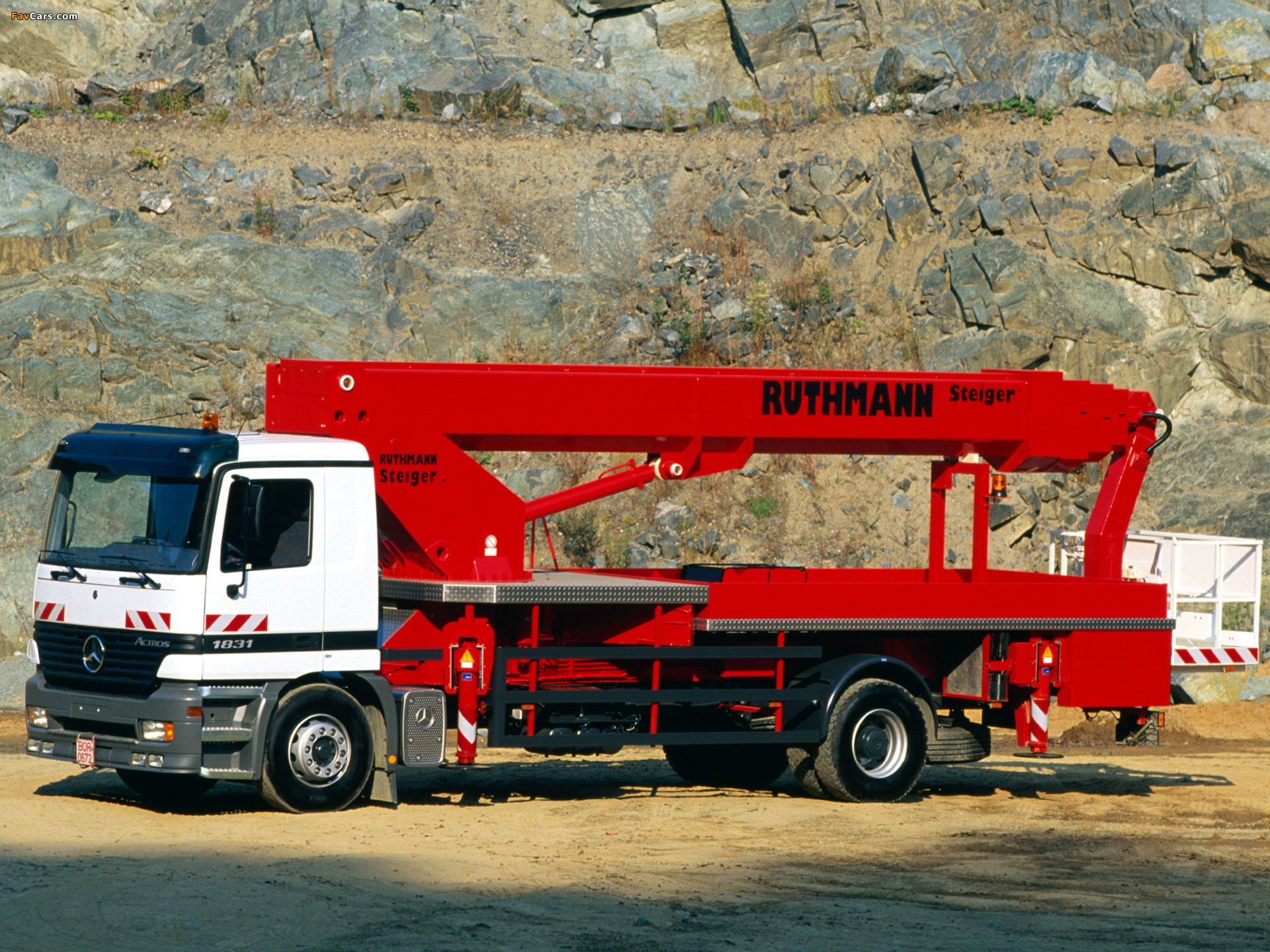 Mercedes-Benz Actros 1831 (MP1) 1997–2002 images (1920 x 1440)