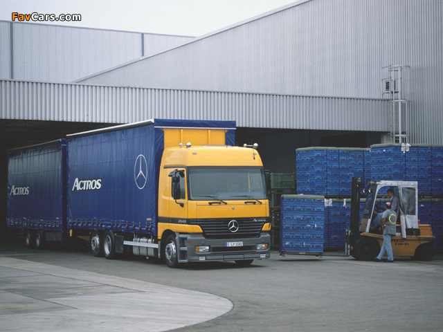 Mercedes-Benz Actros 2540 (MP1) 1997–2002 images (640 x 480)