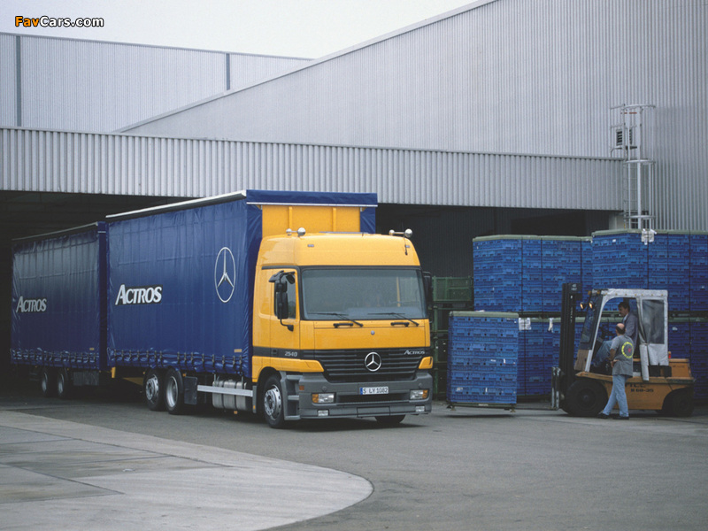 Mercedes-Benz Actros 2540 (MP1) 1997–2002 images (800 x 600)