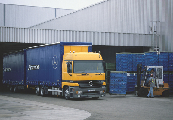 Mercedes-Benz Actros 2540 (MP1) 1997–2002 images