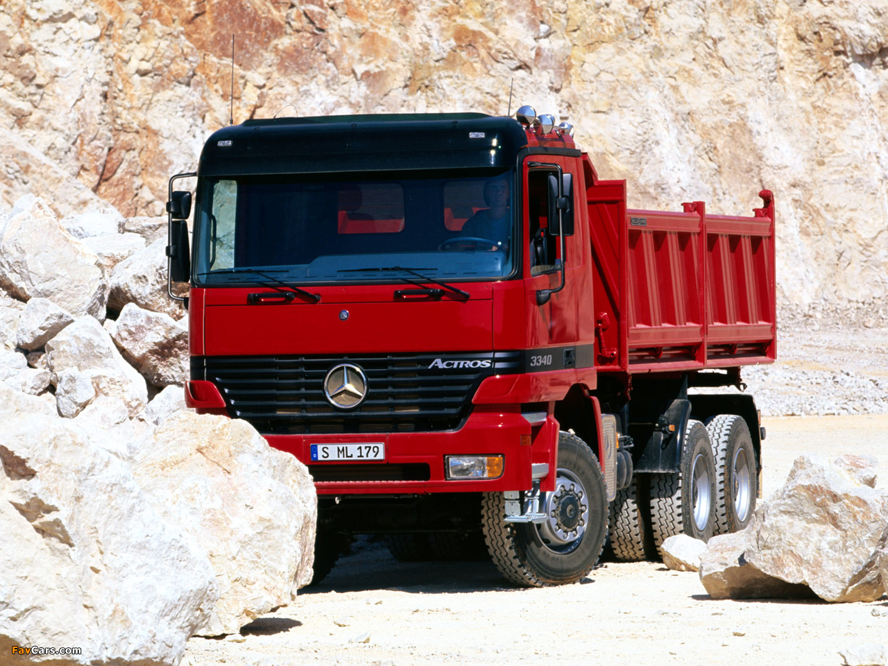 Mercedes-Benz Actros 3340 (MP1) 1997–2002 images (1280 x 960)