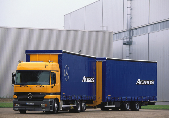 Mercedes-Benz Actros 2540 (MP1) 1997–2002 images