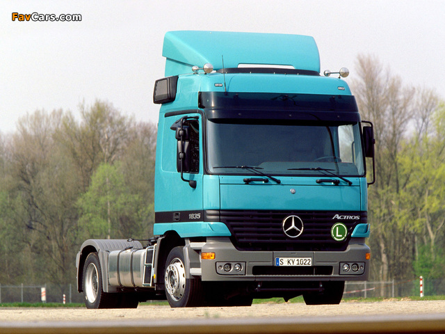 Mercedes-Benz Actros 1835 Lowliner (MP1) 1997–2002 images (640 x 480)