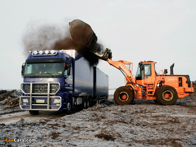 Mercedes-Benz Actros 2544 (MP2) 2002–09 pictures (640 x 480)