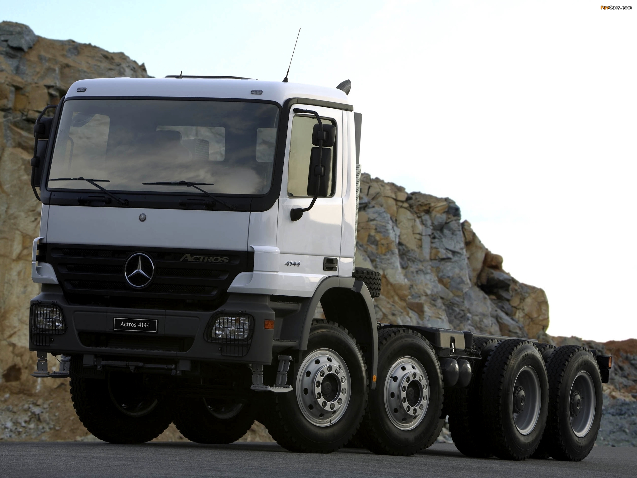 Mercedes-Benz Actros 4144 (MP2) 2002–09 wallpapers (2048 x 1536)