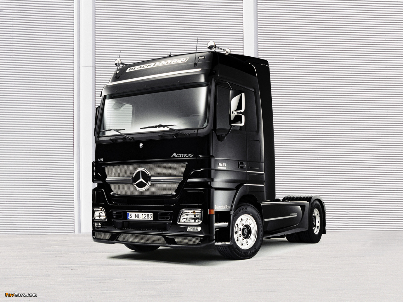 Mercedes-Benz Actros 1861 LS Black Edition (MP2) 2004 photos (1280 x 960)